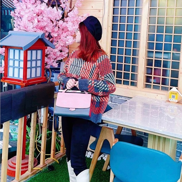 Fendi Handbags - Fendi 2022 PETITE 2JOURS small size